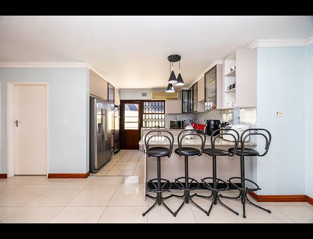 3 BEDROOM HOUSE FOR SALE IN TABLE VIEW